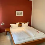 Hotel Altstadt 3*