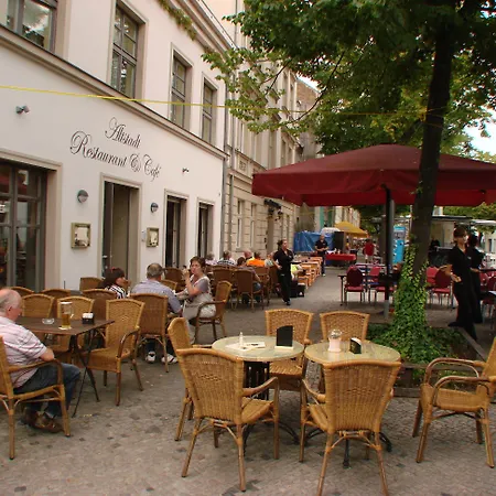 Hotel Altstadt 3*