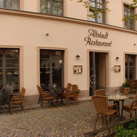 Altstadt מלון 3*