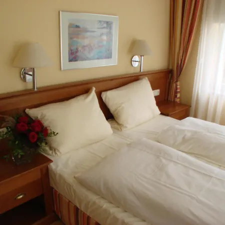 ホテル アルトシュタット