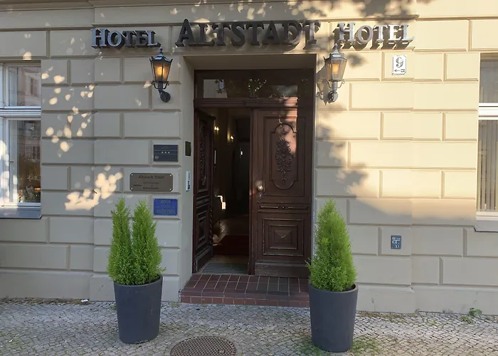 Hotel Altstadt 3*